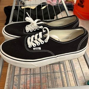 Women’s platform classic size 8 vans!